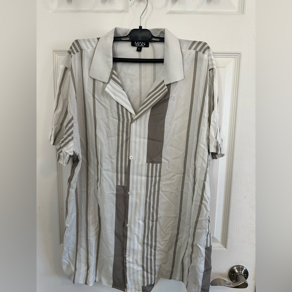 Boohoo man button down